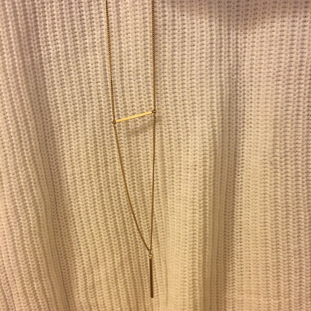 Minimal layer necklace
